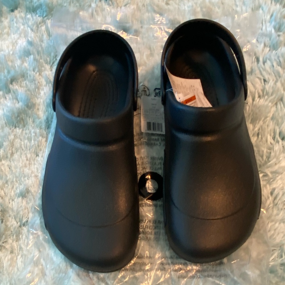 Unisex Crocs with Slip Resistant Soles